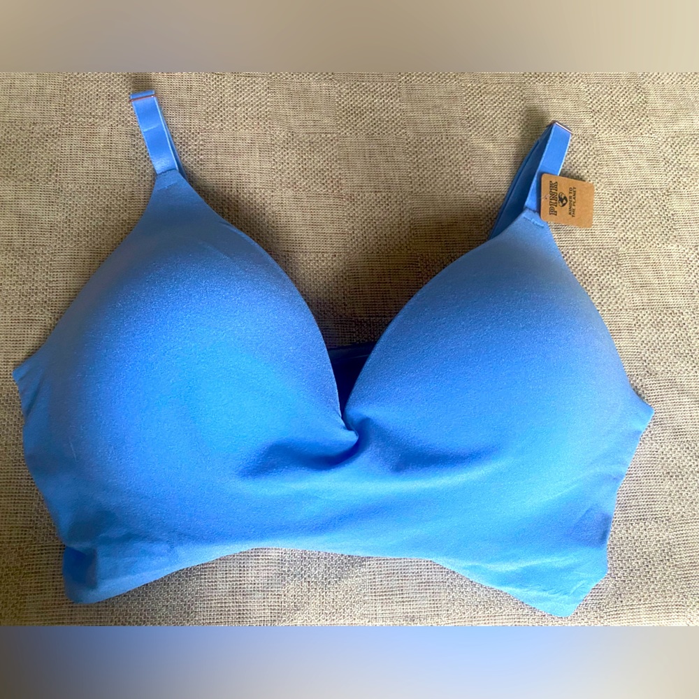 NWT Victoria Secret Pink Wireless Push-up Lounge Bra, Small DD